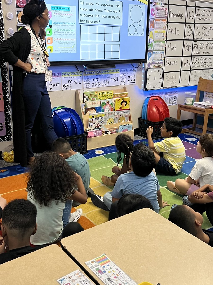 ElliottSha24549's tweet image. Henderson Elementary is growing minds with representation and concrete models. #MidlandISDMath