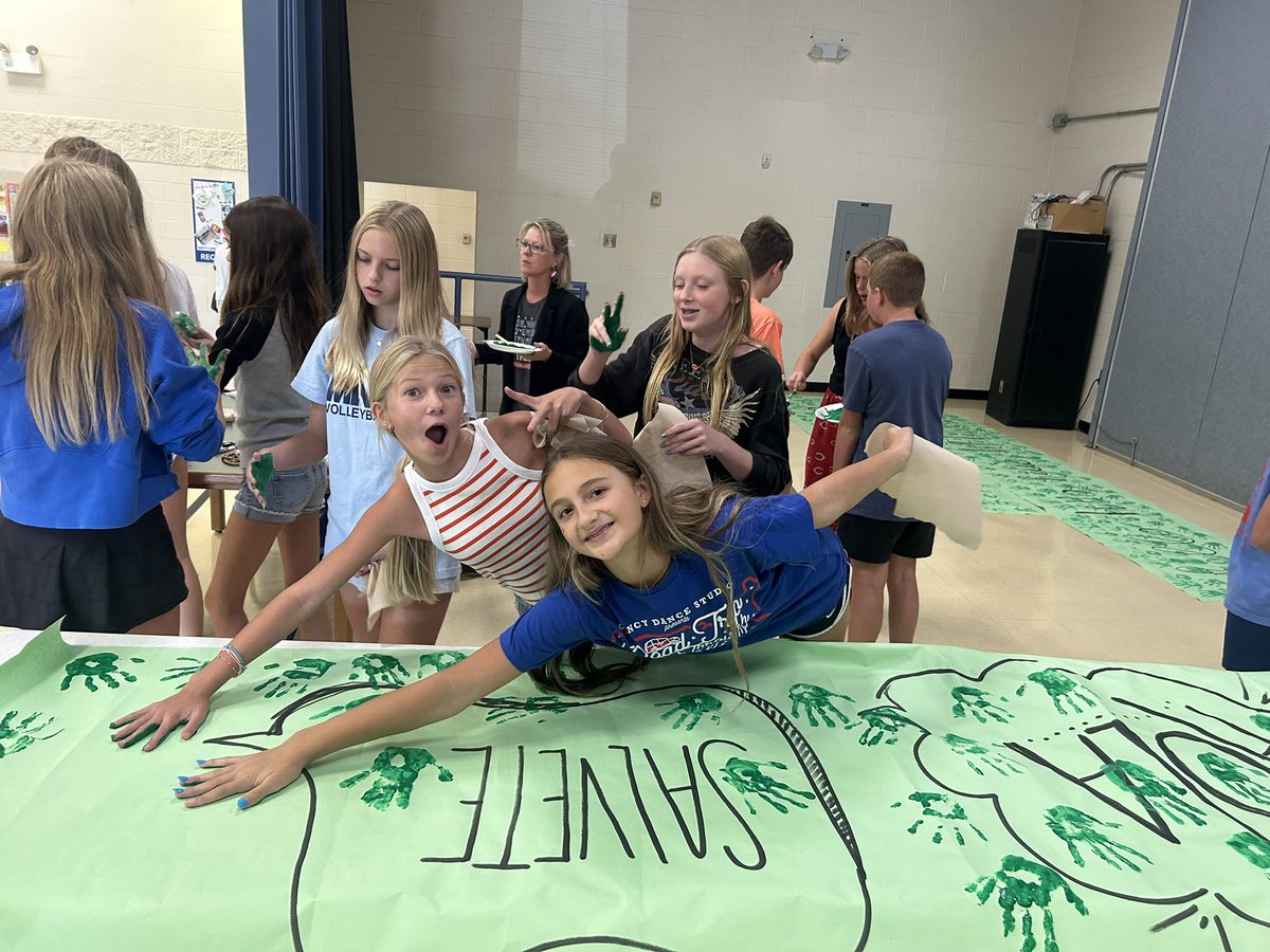<a href="/MadeiraMiddle/">Madeira Middle School</a> kicking off Starts With Hello Week with a fun activity to create a sense of belonging and connection with each other!!! 

#MadeiraStrong
<a href="/HuelsmanNicole/">Nicole Huelsman</a> 
<a href="/KenjiMatsudo/">Kenji Matsudo</a>