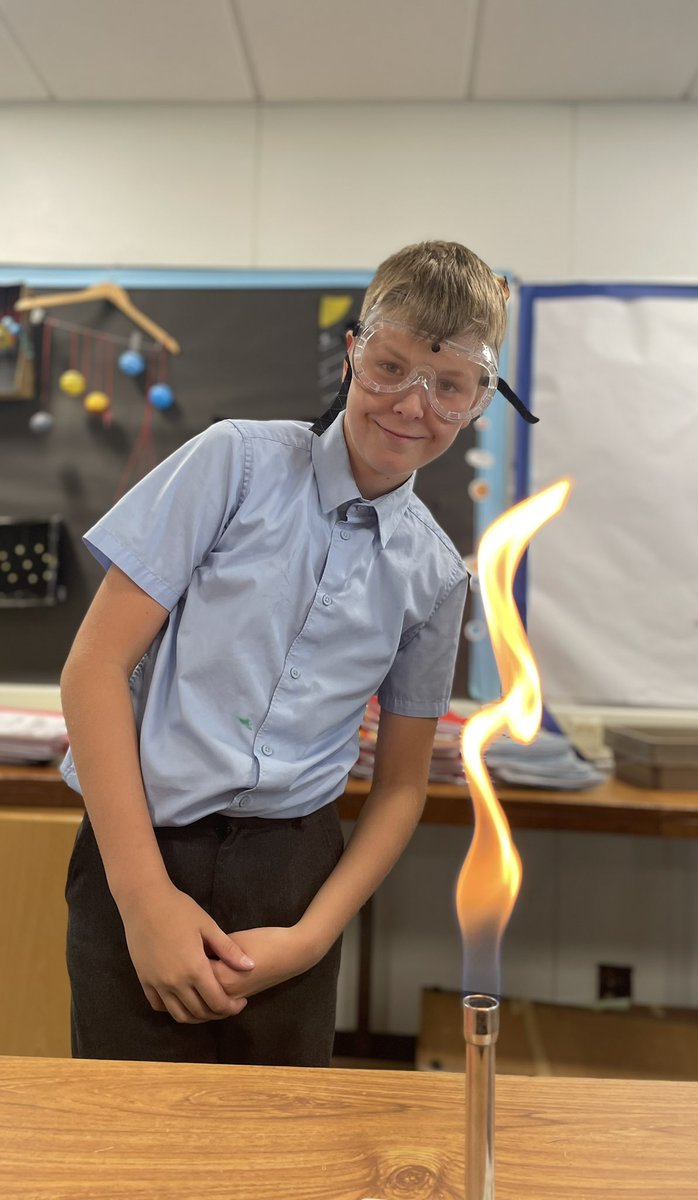 AlcesAcad_TandL's tweet photo. Week 3 and our @AlcesterAcademy pupils are participating in some fabulous active learning! πͺ #expertteaching #expertlearners https://t.co/3BIt2cVJZ9