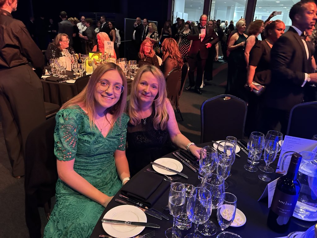 Honoured to represent Humber and North Yorkshire Dynamic Keyworker Service #Hsjpatientsafetyawards2024 shout out to Humber #nhs  table 40 congratulations to all the finalists making a difference for people to improve their experience