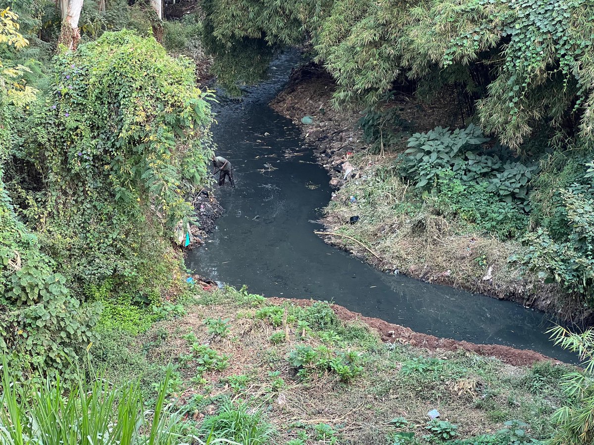 This is what estates are forced to do to help the polluted Nairobi River flow

Sadly, this man has undertaken cleaning alone with no protective gears considering its toxicity up stream

Where are our County teams &amp; what's the progress on this issue?

Quiver Kawangware SHIF Maraga
