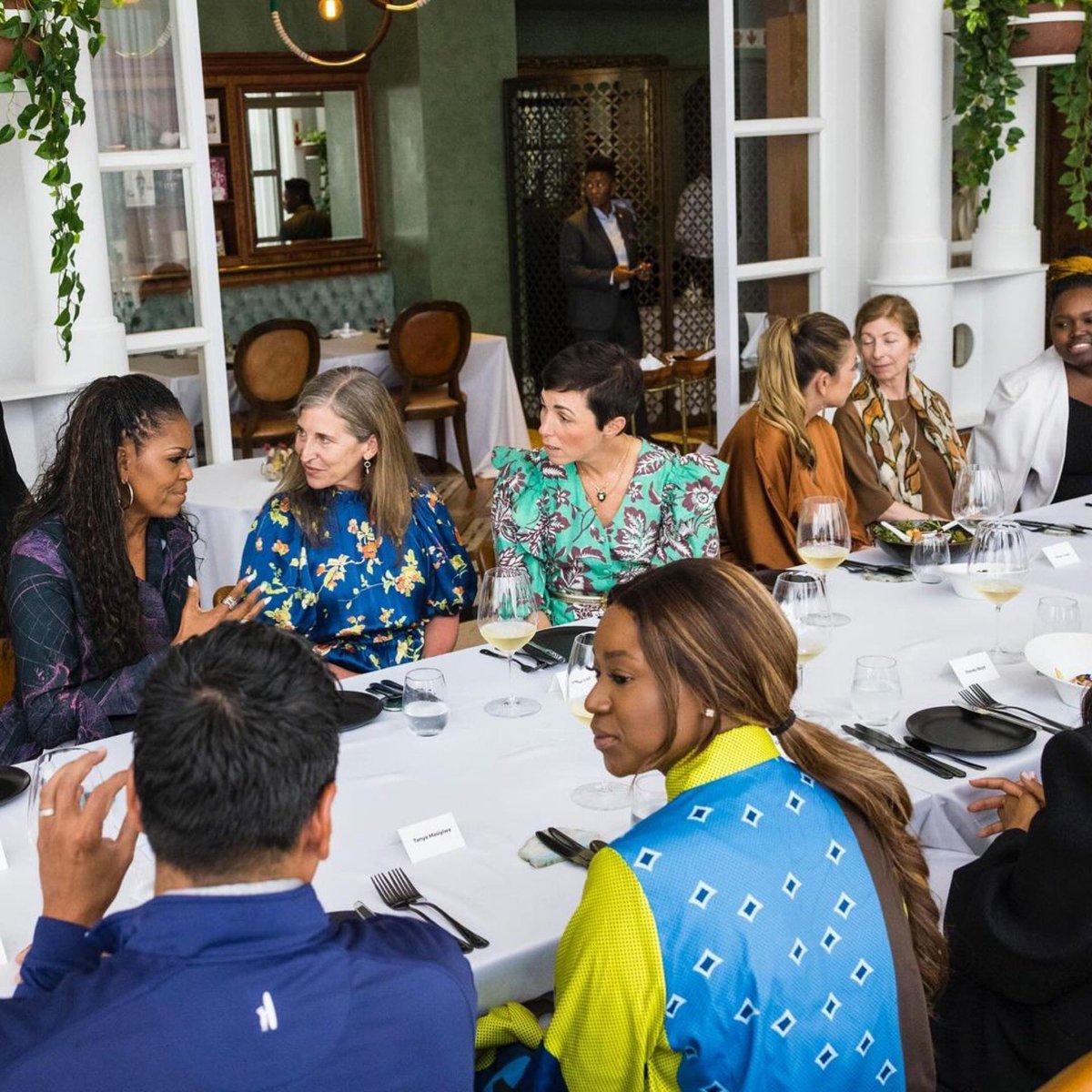 SibaMtongana's tweet image. Late post… Shoo! Never in my wildest dreams did I imagine welcoming some of the most powerful, globally iconic, and influential women, all at once, into my own restaurant at the V&amp;amp;A Waterfront.

It was not just a meal—it was a moment of history, a celebration of strength and…
