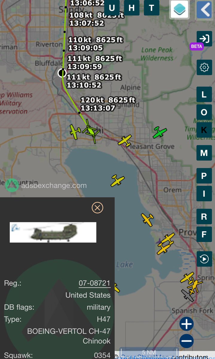 SLCScanner's tweet image. A couple #Chinooks flying southbound from #SaltLake into #UtahCounty.