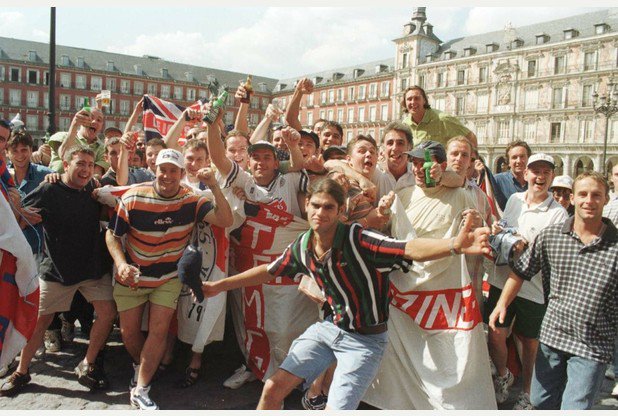 FootballAwaydays tweet media