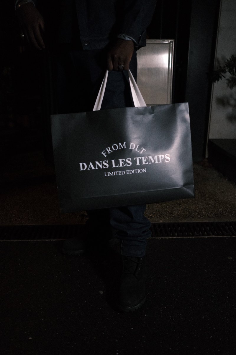 [CONCOURS DLT 🕖]

Pour leur nouveau drop unique, la marque Dans Les Temps et moi avons décidés de vous régaler avec leur nouvel ensemble " Pearl Danim " 👖 

Pour participer :

•#RT ce tweet 🔁
•Suivez <a href="/DansLesTempsDLT/">Dans Les Temps</a> et <a href="/_iblevrai/">La Dictature.</a> 

TAS le DIM. 22 SEPT. 📅