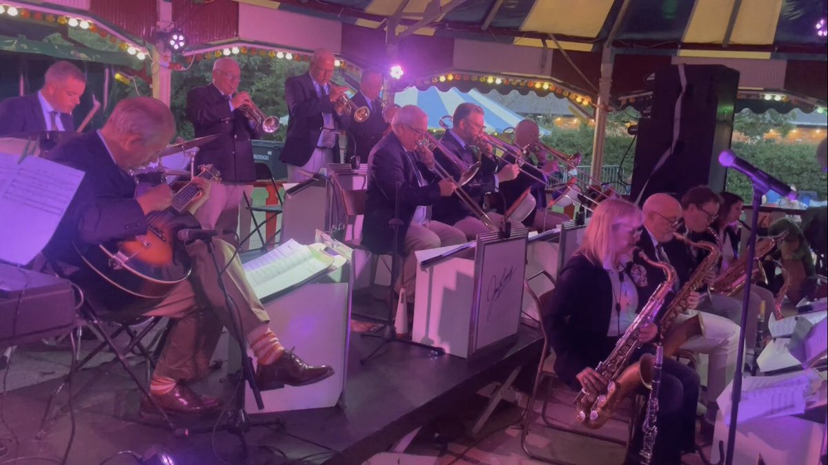 Nighthawks Festival 2024 with Jay Craig and His Orchestra.

➡️ youtu.be/c1Y2_KZTqoc?si…