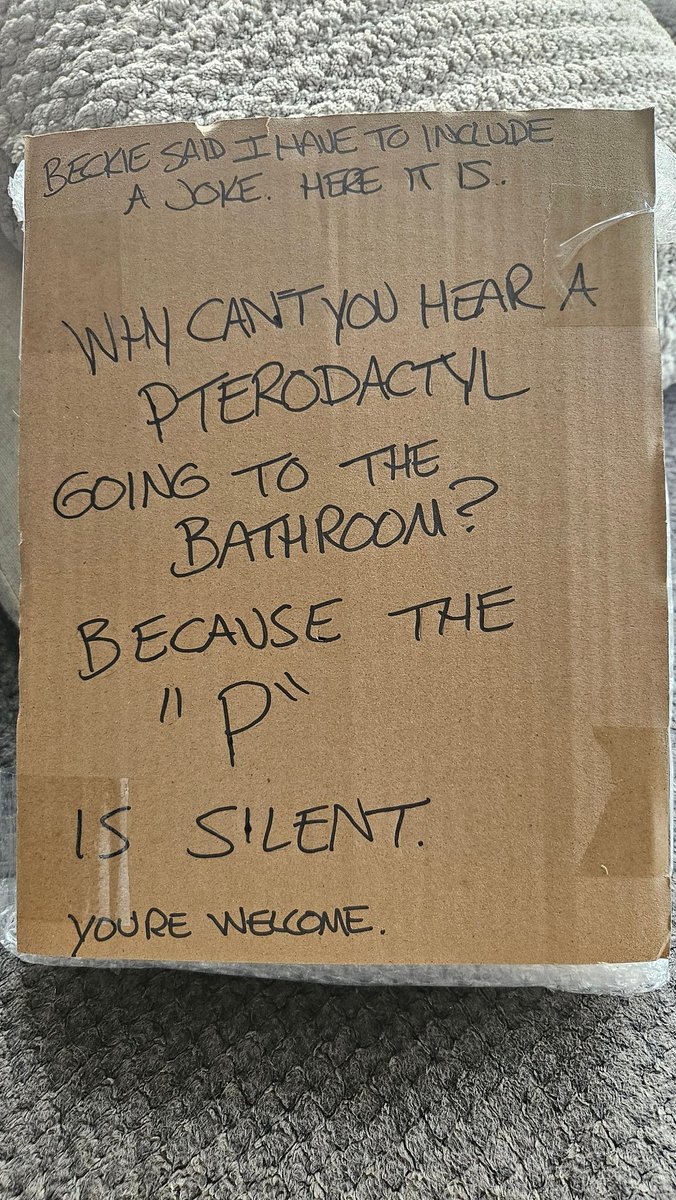 I like to submit to <a href="/Toddsartattack/">Toddsartattack</a> when I get art on my packages by <a href="/Anniethekitty/">Annie.</a> but since she's on vacation I got toilet humor from <a href="/cotgreen/">Comics on the Green</a> instead...