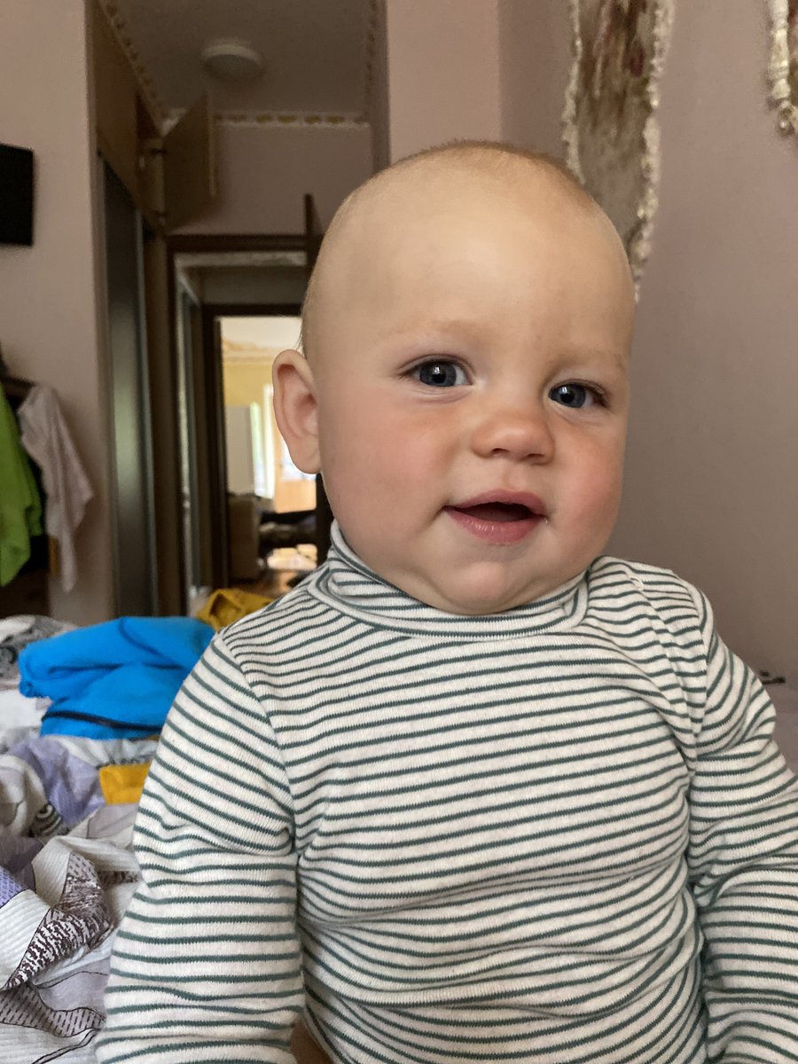 Черт побери, я настолько выпала из соцсетей, что забыла сообщить - нам 8 месяцев!