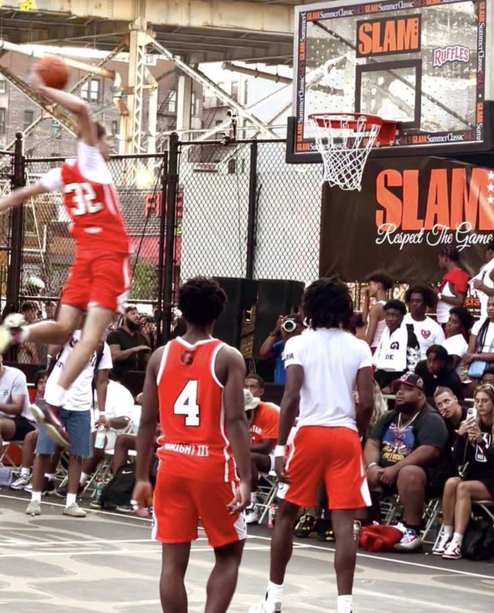 Toole4's tweet image. Barron Trump @ Rucker Park , NYC