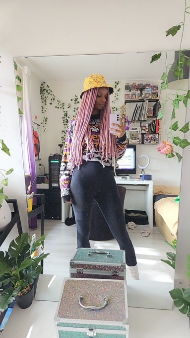 Goodmorning findom, I may or may not have developed a obsession with buying silly hats to get over my