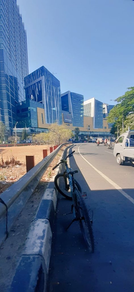 Terkadang engkau perlu sejenak untuk tidak memikirkan masa depanmu. Rehatkan pikiranmu dan sadari bahwa Allah telah mengatur semua urusanmu.

Gus Dur