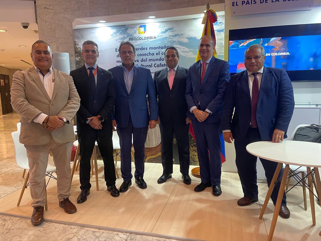 Visita de Juan Carlos Sánchez vicepresidente mercadeo <a href="/digitel412/">Диана Гиткина</a> y Ricardo Montilla @mibanco_ve y <a href="/reinaldopulido/">Reinaldo Pulido</a> con el equipo  <a href="/Procolombia/">SINERGIAPROCOLOMBIA</a> .