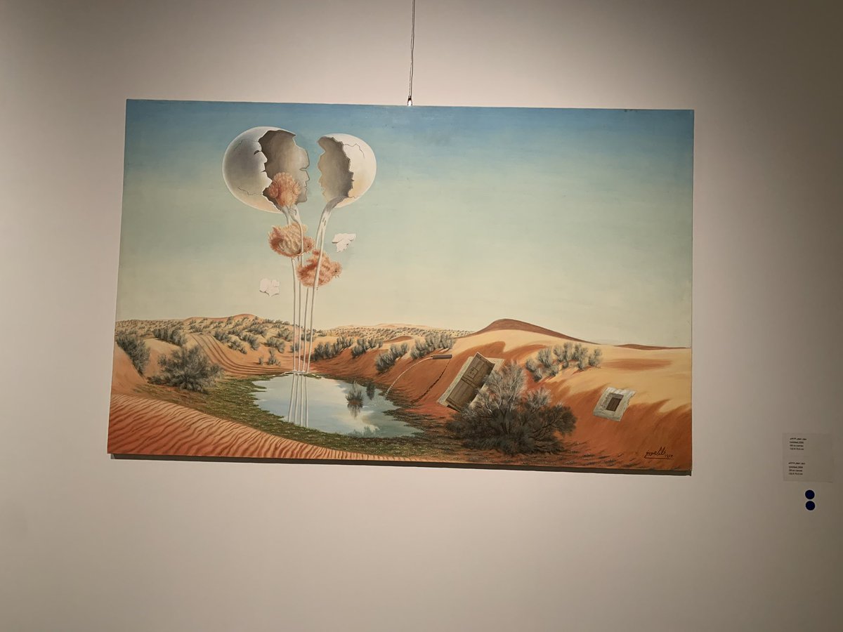 yaganaty's tweet photo. سوريالية خالد الصوينع ..
حظيت اليوم بدعوة عزيزة من الفنان القدير أستاذنا @Salehalnegedan لزيارة معرض أقل ما يمكن وصفه بأنه خزينة نادرة..أحببت سكون روح الفنان في عمق أعماله.
 عنوان المعرض كان موفق وعاكس لمحتواه فالتساؤلات الوجودية فعليا كانت تحف المكان. 
فسلام على أرواح الفنانين!! https://t.co/Io0oV3GsyW