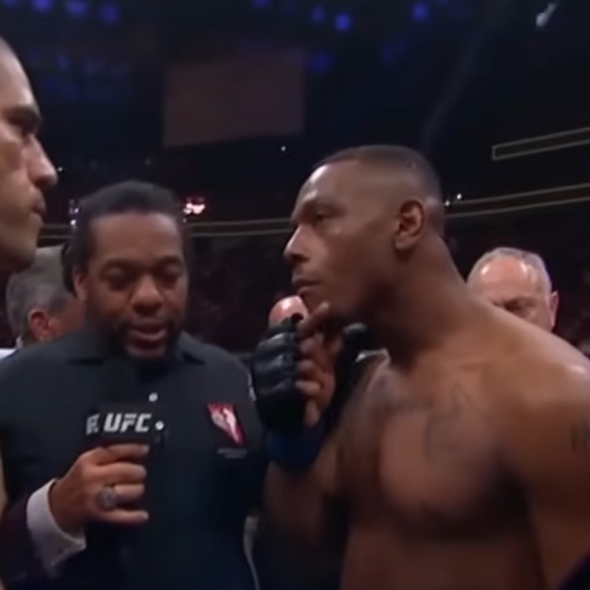 McGregorRousey2's tweet photo. This is the biggest gap in aura that we have ever seen in a face off https://t.co/priRFGGCqm