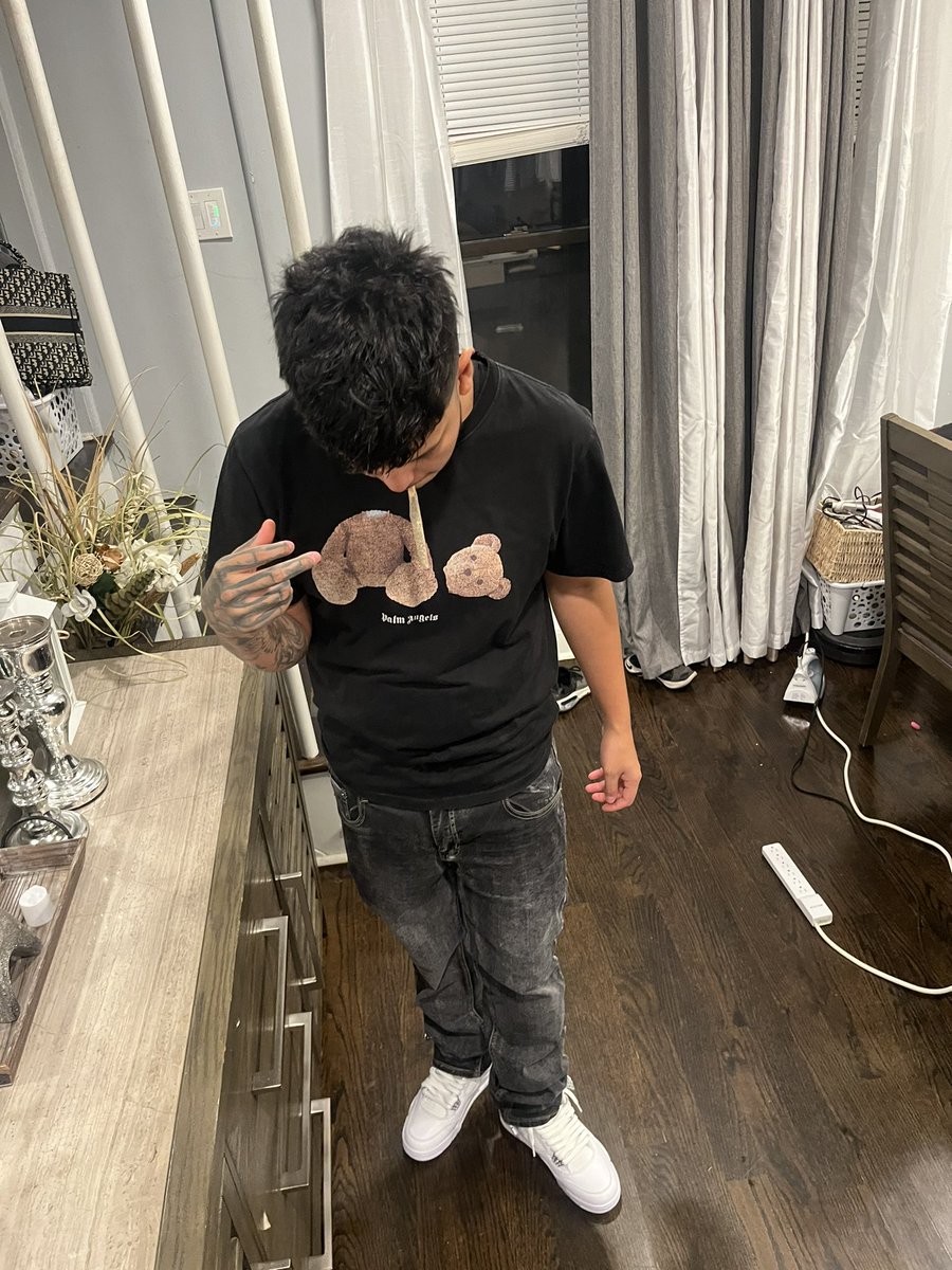 rba_Ez's tweet photo. late birthday post but fuckit b More life more money 🧟‍♂️🖤 https://t.co/KHeaoShmAc