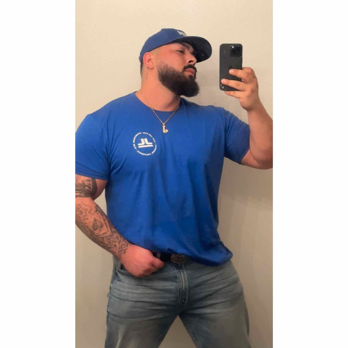 its_joelfarias's tweet photo. Does confidence always look this good, or is it just me?  #PowerMove
https://t.co/OLKcrOF02d https://t.co/8ZMEDddRcp
