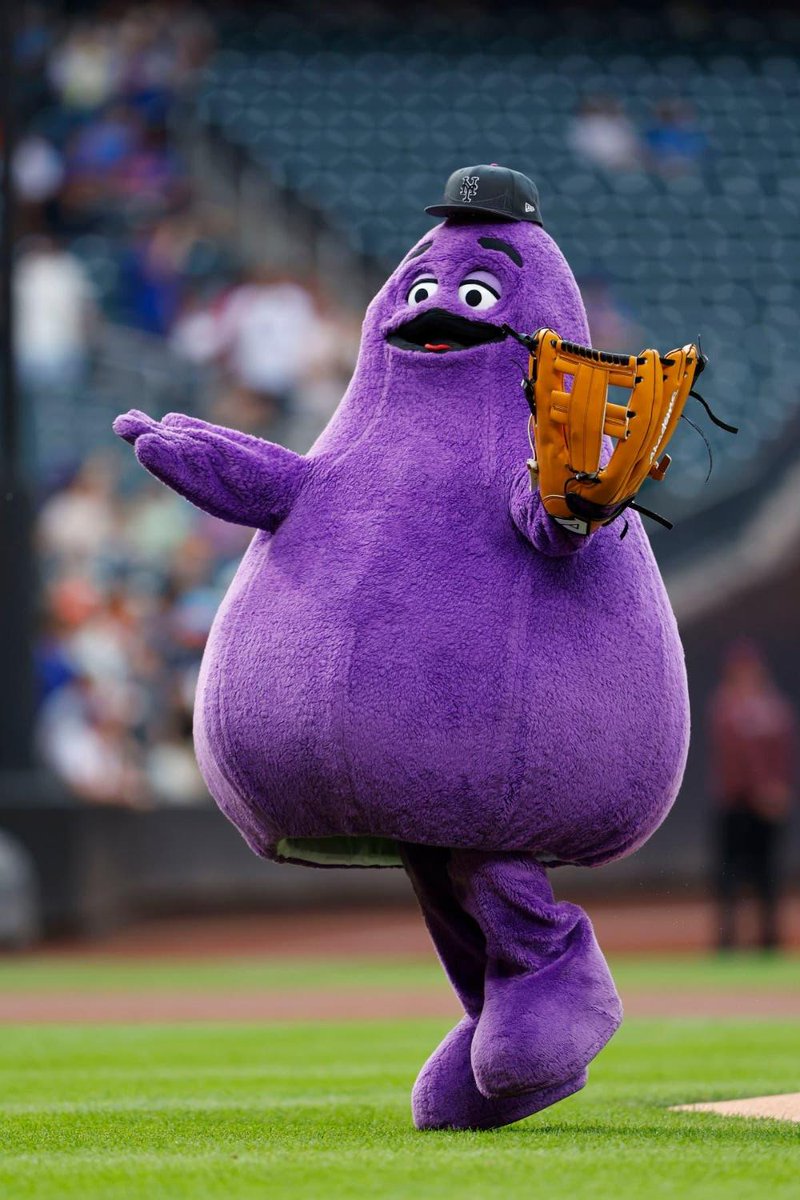 Independent's tweet photo. Purple place: Mets unveil the new Grimace seat at Citi Field https://t.co/ayg4MSsjEE https://t.co/PAo8eTevrn