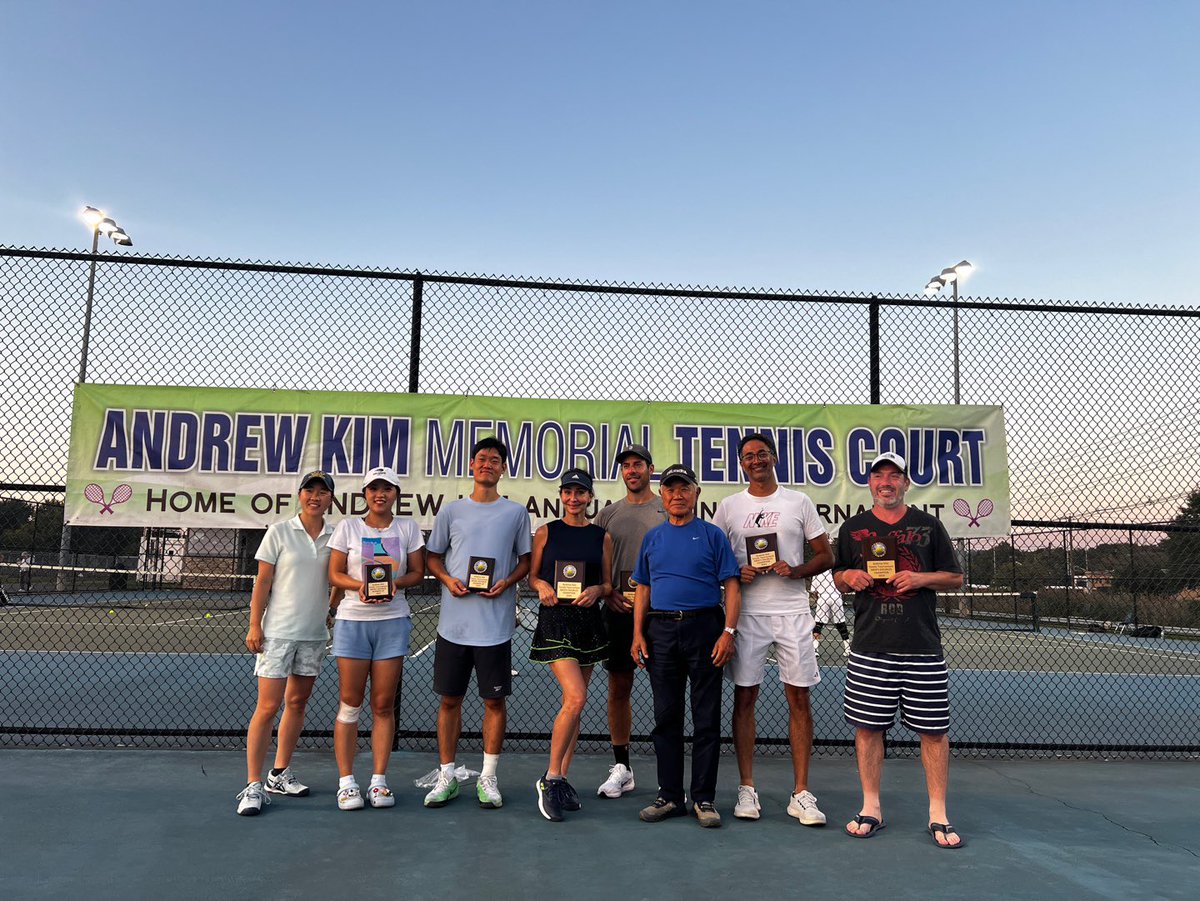 chrpark94's tweet photo. First mixed doubles tournament! 🎾Reached another final but lost to a really good team (the guy was a former pro) 🥈Tired but happy and proud of our efforts. I might have lost but that was the most fun I had in a tournament this year. https://t.co/xn4dUYDccO