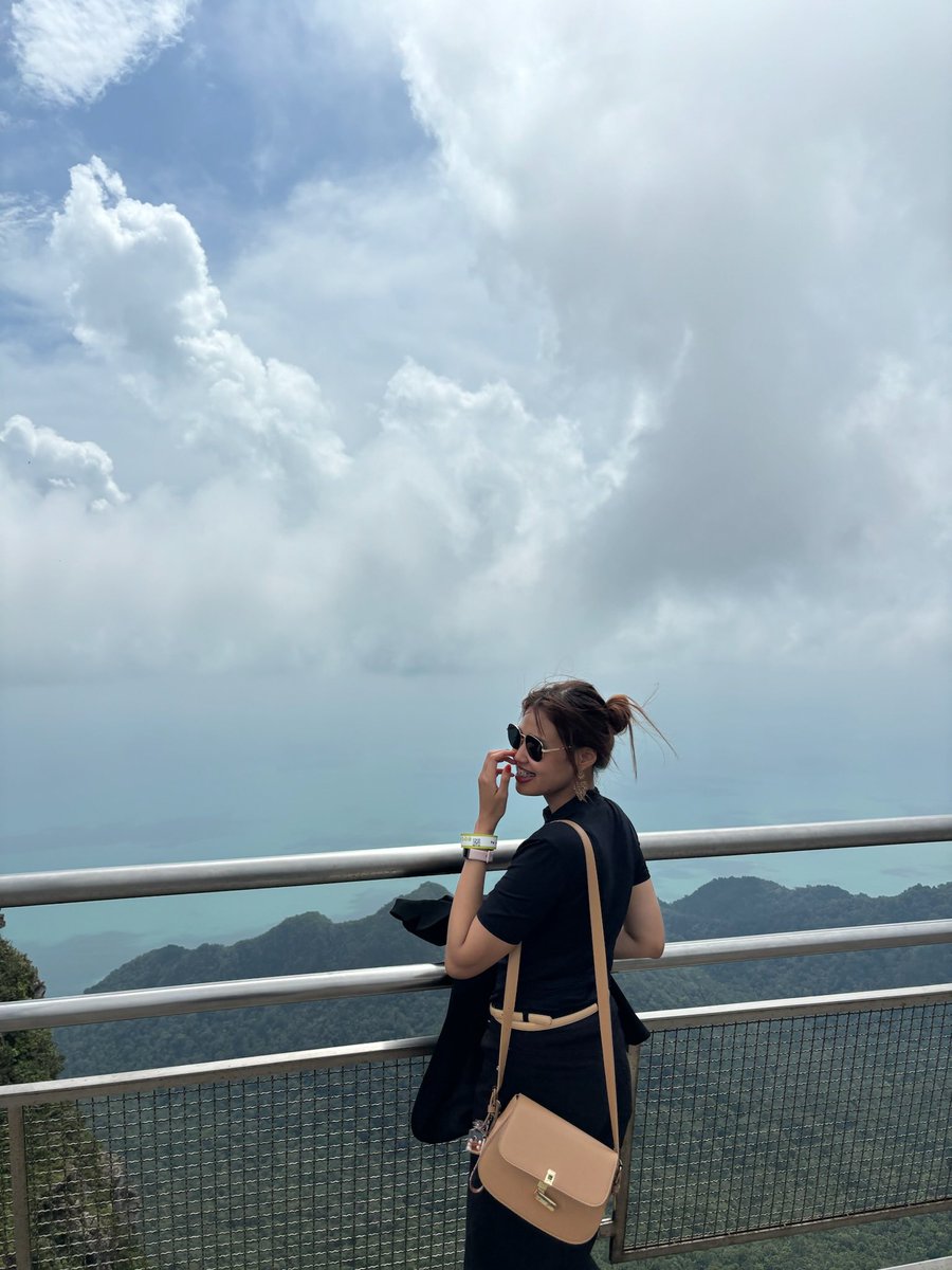 privateVoidTest's tweet image. April : Surabaya - Bali ✅
June : Hatya 2.0 , Company trip ✅
July : Melaka ✅
August : Langkawi ✅

To be continued .. 🙈