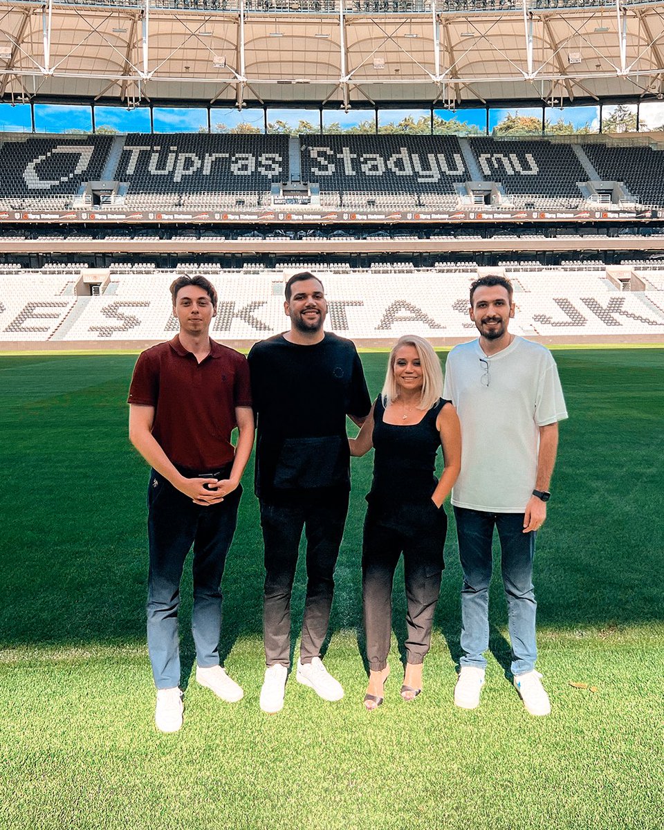 kaanglmsr's tweet photo. Çocukluk aşkım Beşiktaş’a bu zamana kadar bulduğum tüm fırsatlar ile elimden gelen tüm emeği verdim. Bugün de bir Beşiktaşlı ve Machenike Türkiye çalışanı olarak iki şirket arasında köprü olmaktan mutluluk duydum. https://t.co/kfdA4krzVl