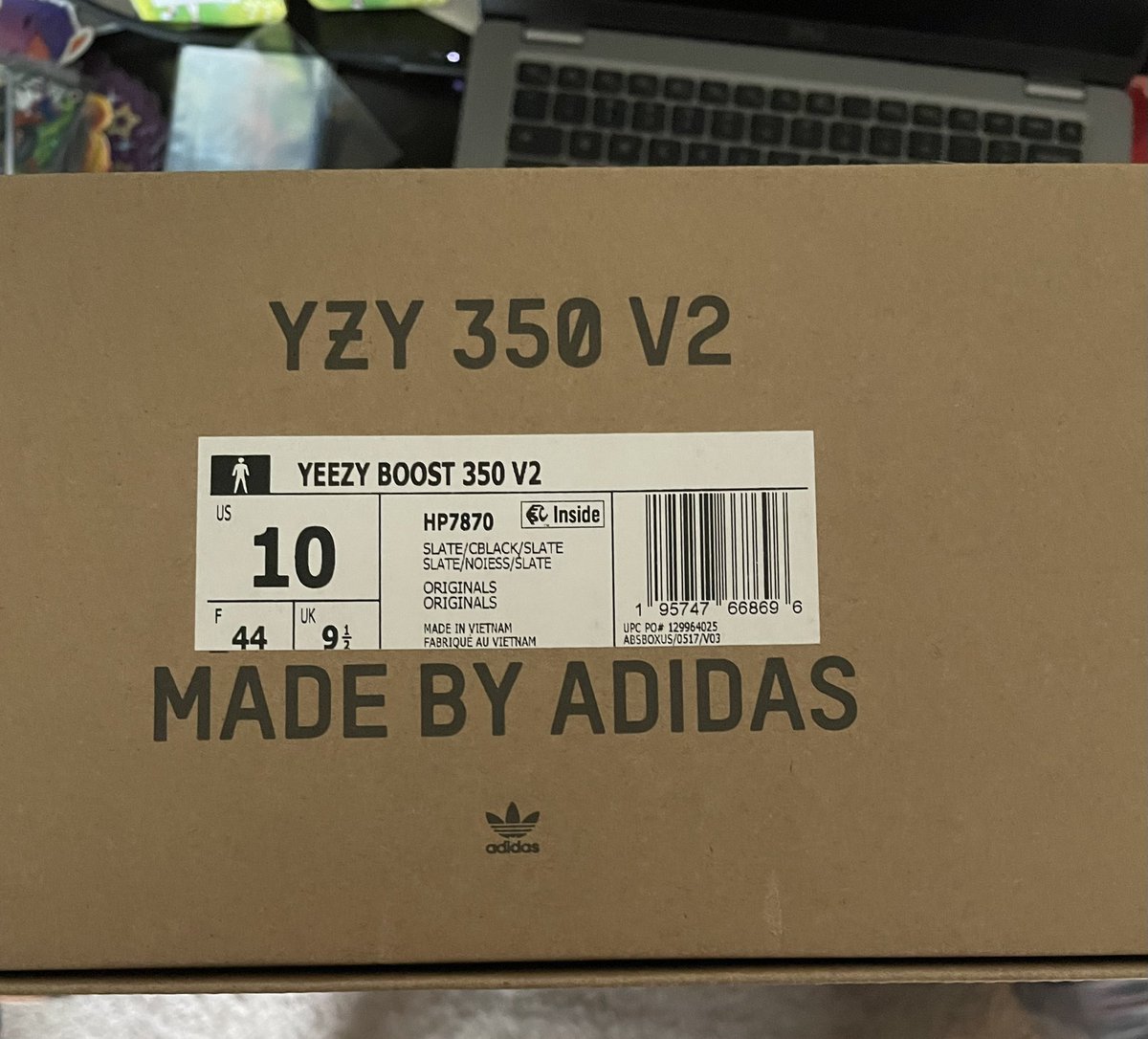 Any sneaker fans follow me? Selling brand new Adidas Yeezy Boost 350 V2 slate. Sz 10 $200+shipping. <a href="/DblocDunks/">DBLOC</a> <a href="/SellKicksSunday/">SellKicksSunday</a> #Yeezy