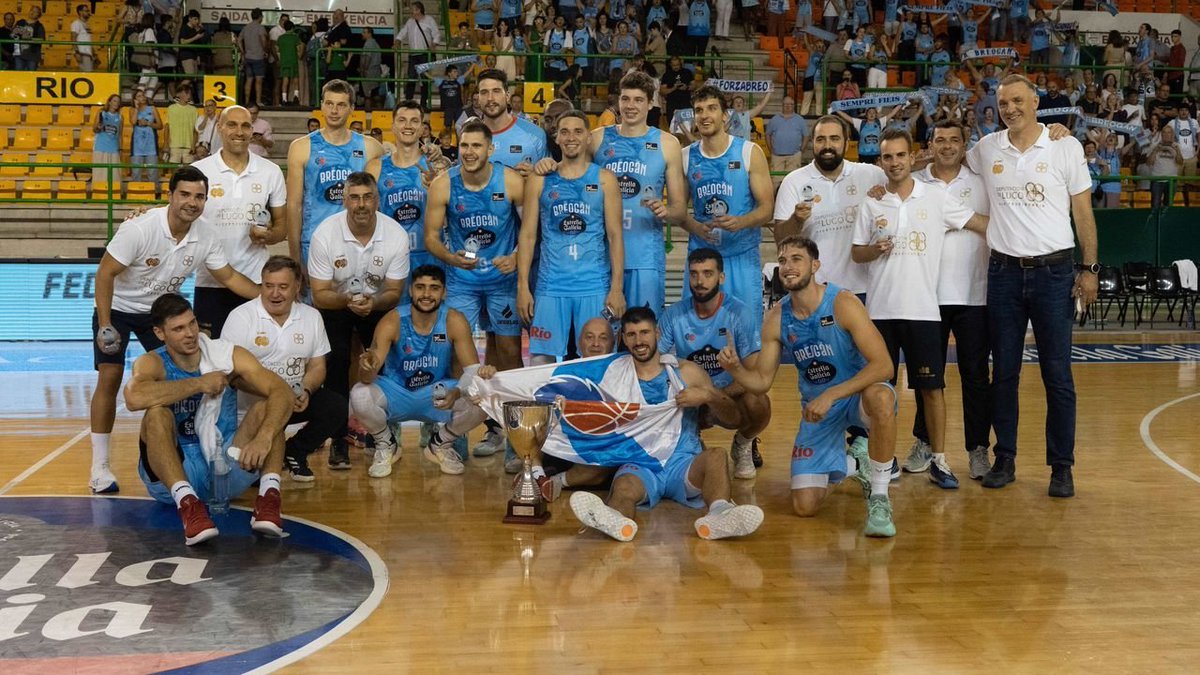 GBouso's tweet image. Con traballo e solidaridade, este Equipo ten gran marxe para medrar e facer unha boa tempada. Adiante, rapaces! A pola Copa Galicia!

CC: @ErikQuintela  @DHilliard6X @atic_edin @Eric4Vila @ej35_  @a_aranitovic @cmoore3_ @JSakho18 #Apic #JDavis #Somogy #Nakic #Viño @BreoMaximus