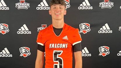 Six Star Football | PLUS+ (@sixstarfootball) on Twitter photo TEXAS PROSPECT SPOTLIGHT | Sophomore standouts on the rise in Texas football to know (2027)
⭐️Sophomore risers, a look at some of the need to know young talents to know💯
STORY ▶️🔗 sixstarfootball.com/article/texas-…
<a href="/rushilallada/">Rushil Allada 2027 QB</a> <a href="/i_arz20/">Ivan M. Arzate</a> <a href="/Tristanbeal01/">Tristan beal</a> <a href="/Haden_beard70/">Haden beard</a> <a href="/patrickbellos22/">Patrick Bellos</a> TEXAS PROSPECT SPOTLIGHT | Sophomore standouts on the rise in Texas football to know (2027)
⭐️Sophomore risers, a look at some of the need to know young talents to know💯
STORY ▶️🔗 sixstarfootball.com/article/texas-…
<a href="/rushilallada/">Rushil Allada 2027 QB</a> <a href="/i_arz20/">Ivan M. Arzate</a> <a href="/Tristanbeal01/">Tristan beal</a> <a href="/Haden_beard70/">Haden beard</a> <a href="/patrickbellos22/">Patrick Bellos</a>