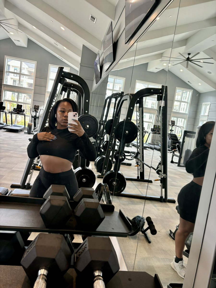 plant_chick's tweet photo. It's Gym Time Baby!!! https://t.co/bo3PYHIfCJ