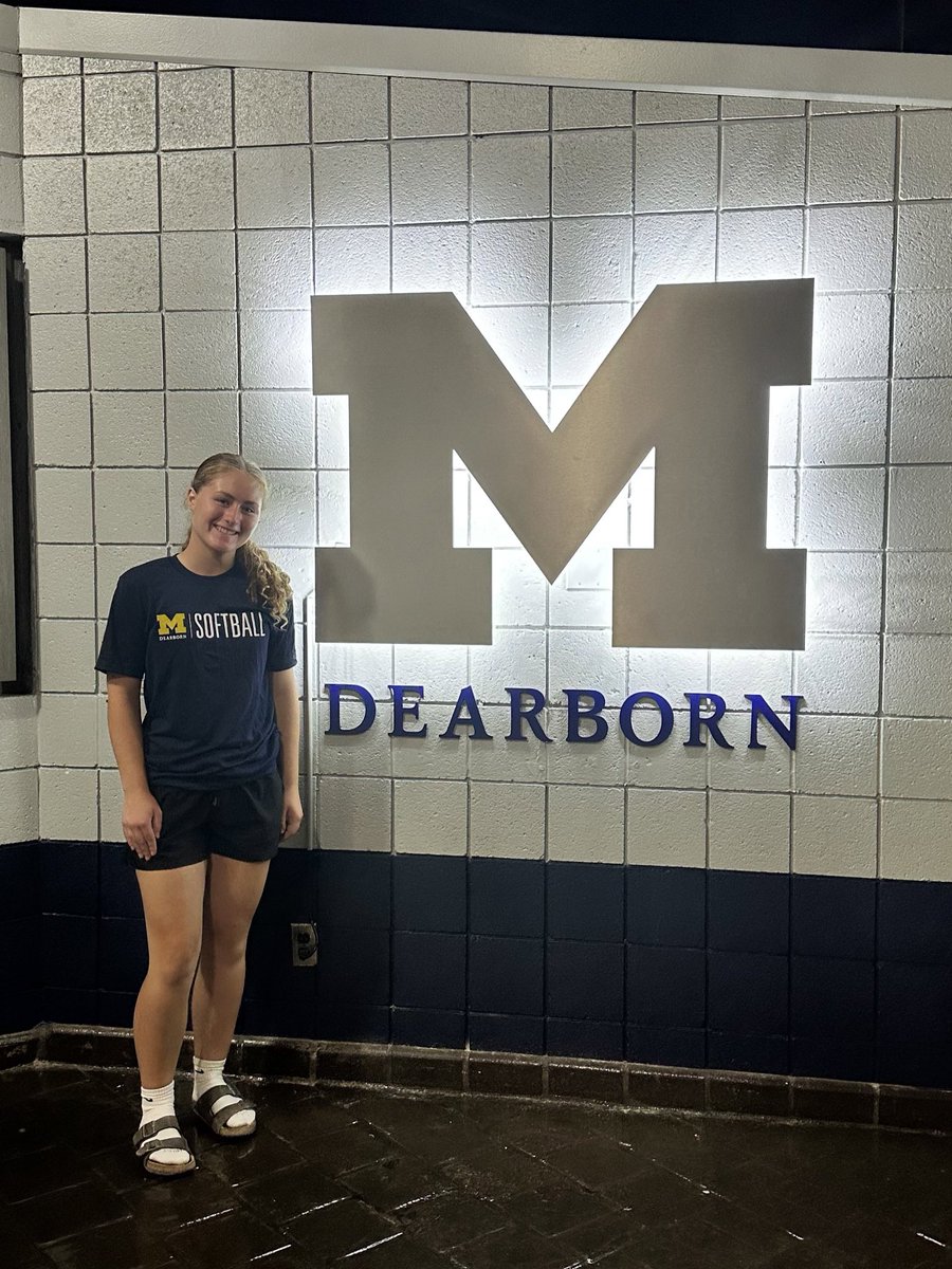 bettyadams213's tweet photo. Go Blue!〽️💙 @UMDearbornSB https://t.co/yrPDx7Q0j1