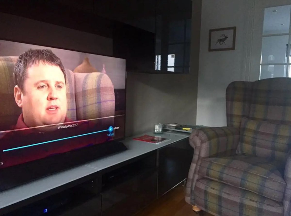 ClareFTodd's tweet photo. @sarajcox When we noticed Peter Kay had the same chair as us 😂 https://t.co/4WZHyCHQtp