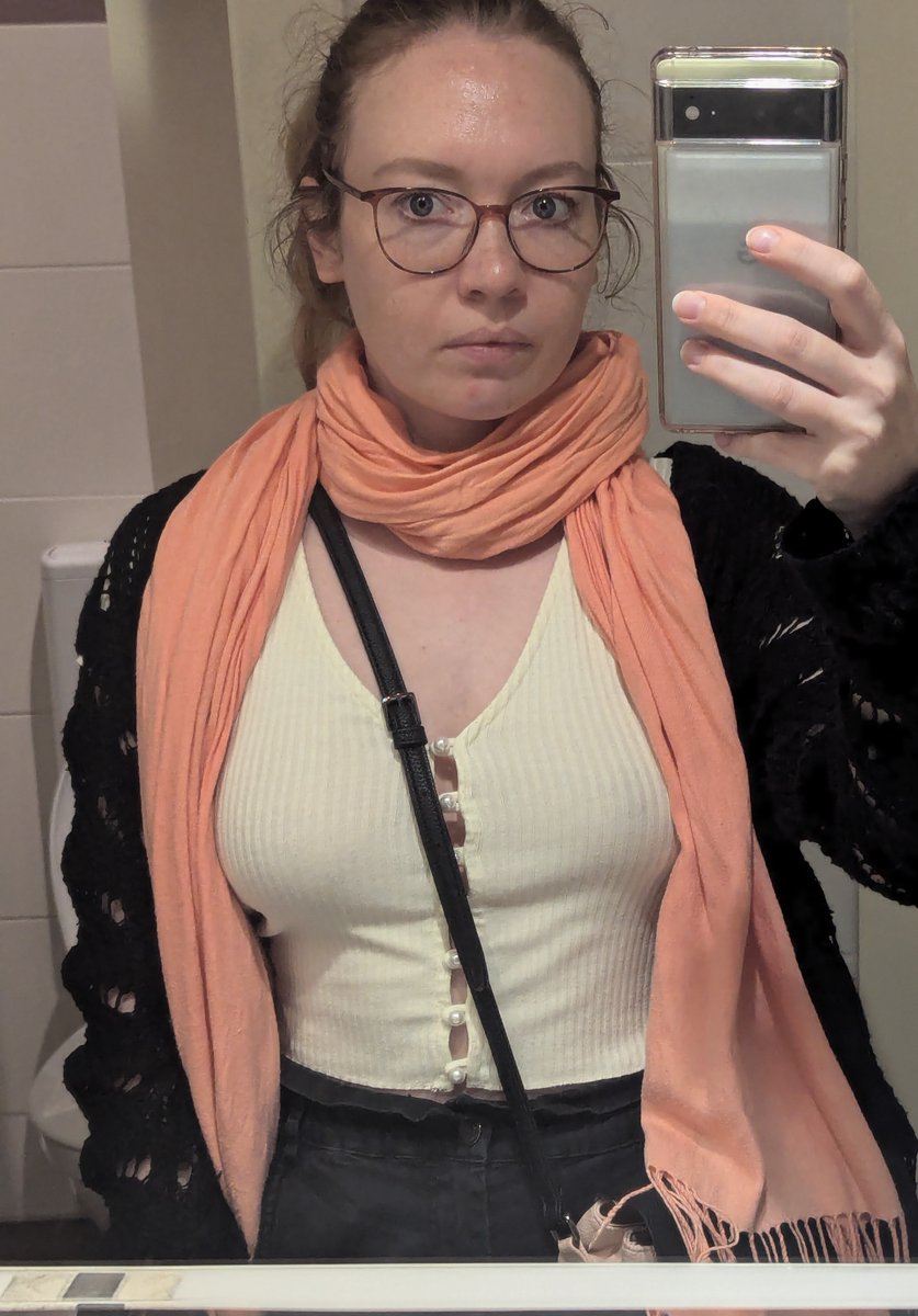 wellval's tweet photo. Should my psychiatrist know I'm a mess?
Probably I'll let her know anyway https://t.co/bnVH2noWoB