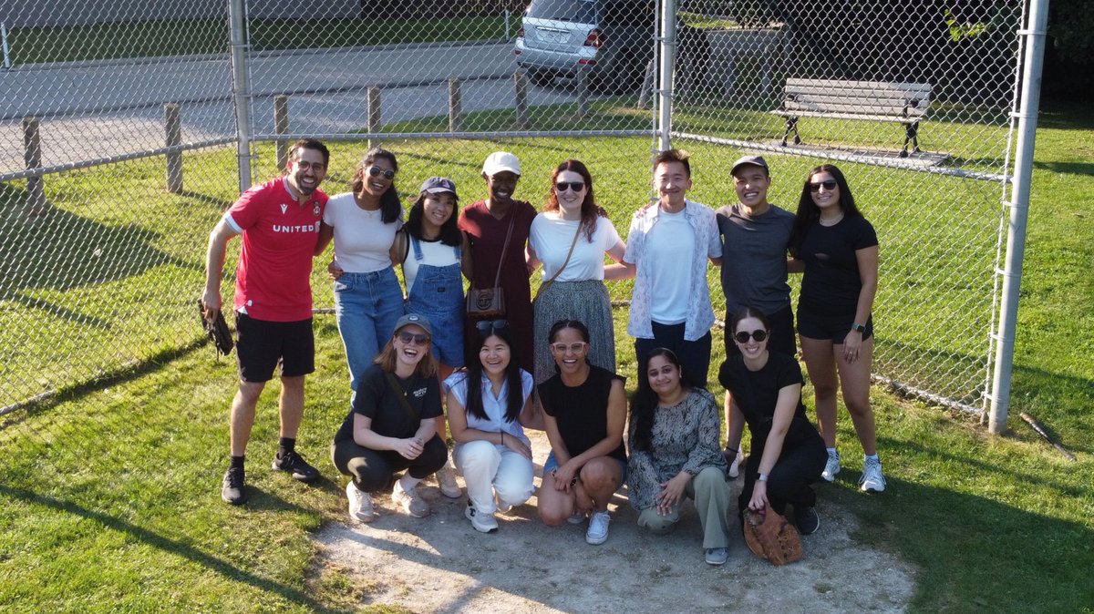 UofTPaedsRes's tweet image. Another year, another @SickKidsNews staff vs. resident baseball game - and another decisive victory for the faculty 🫠 #yaysports