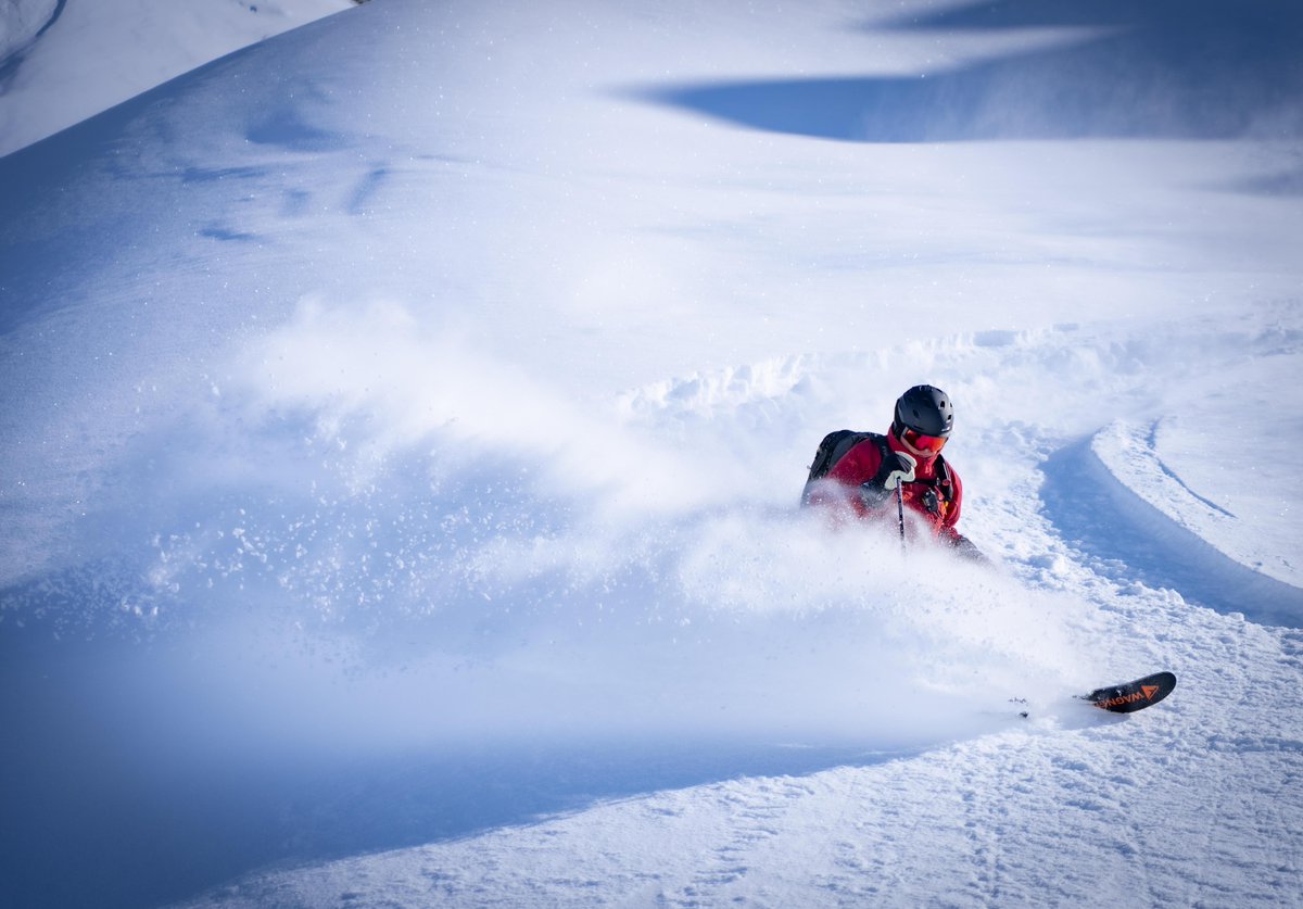 WagnerCustom's tweet image. Awesome photo of @mtszybnski from Wes Wylie at Tordrillo! We love it when people tag us and send us photos. Keep them coming!🔥 

📷  @tmlguide @tordrilloheli