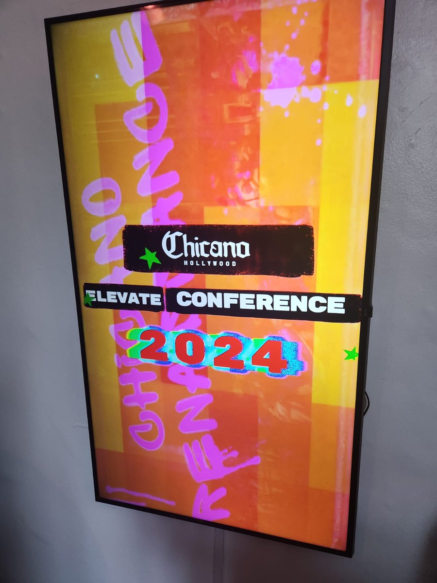 Entre2Mundos we are SO PROUD of you and what you are creating! Reach for the stars @bigpavvo and @cj.zep ✨ 
- - - 
#entre2mundos #E2M #latinovoices #latinosinmedia #latinmanga #manga