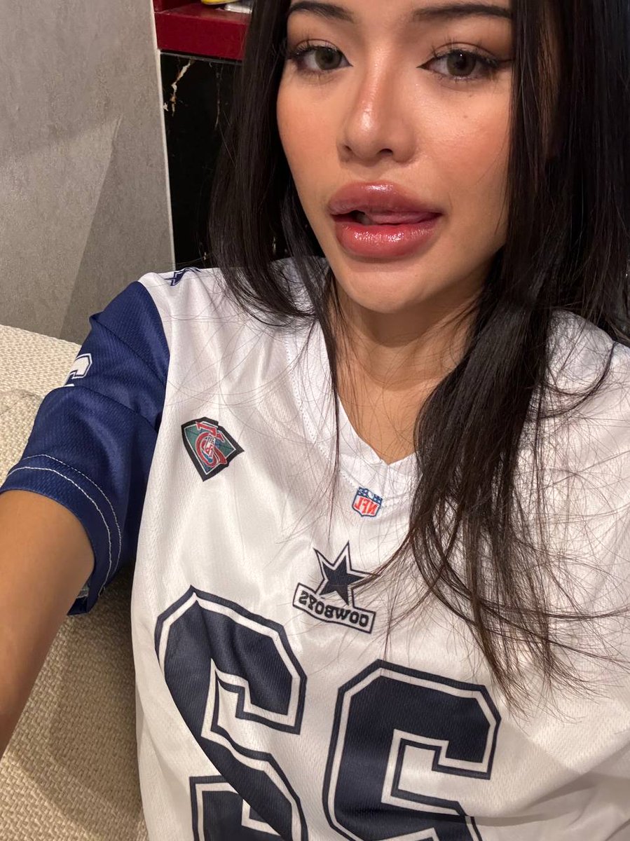 Let's watch some football😛