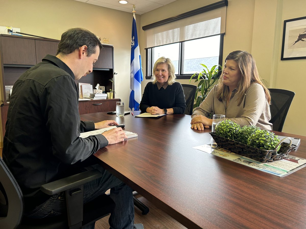 M_Biron's tweet photo. C’est avec plaisir que j’annonce que le Prix Hector-Fabre 2023 est décerné à la municipalité de L’Île-d’Anticosti. Ce prix, remis par le @MRIF_Quebec témoigne de l’importance que le Québec accorde au rayonnement international de nos régions. 

Merci à ma collègue @CJKateri pour son chaleureux accueil sur la Côte-Nord.