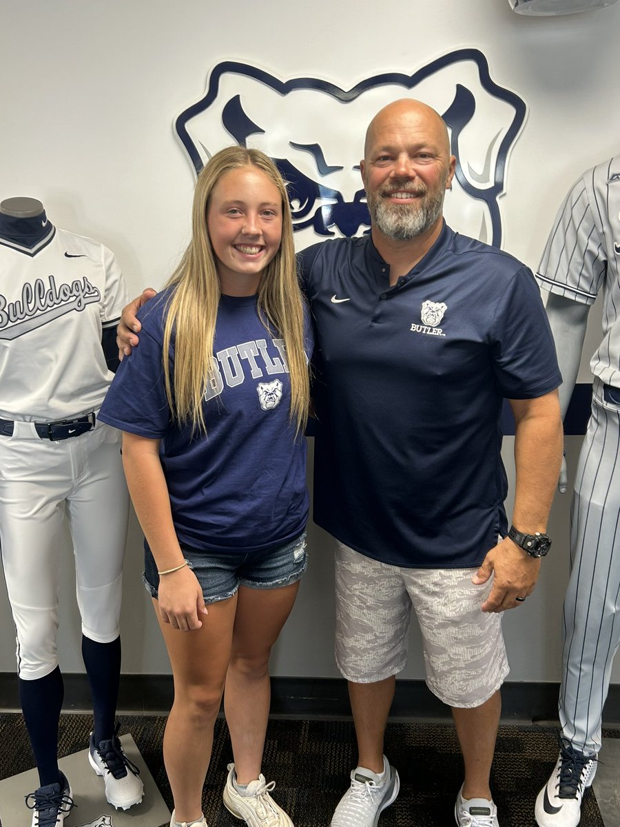 jaylynn_hobbs's tweet photo. Great day to be a Dawg!💙🤍🐶 @ButlerSoftball @BUsoftballcoach @CoachMalWinters @MagicNeace https://t.co/4gokGxRvJN