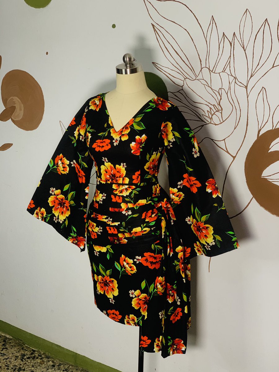 ODUNMADEIT's tweet photo. Posting my best seller ankara outfit again because why not.🤭🤩🥰
Repost when this get across your tl. 🙏 https://t.co/N31mvj1Mfe