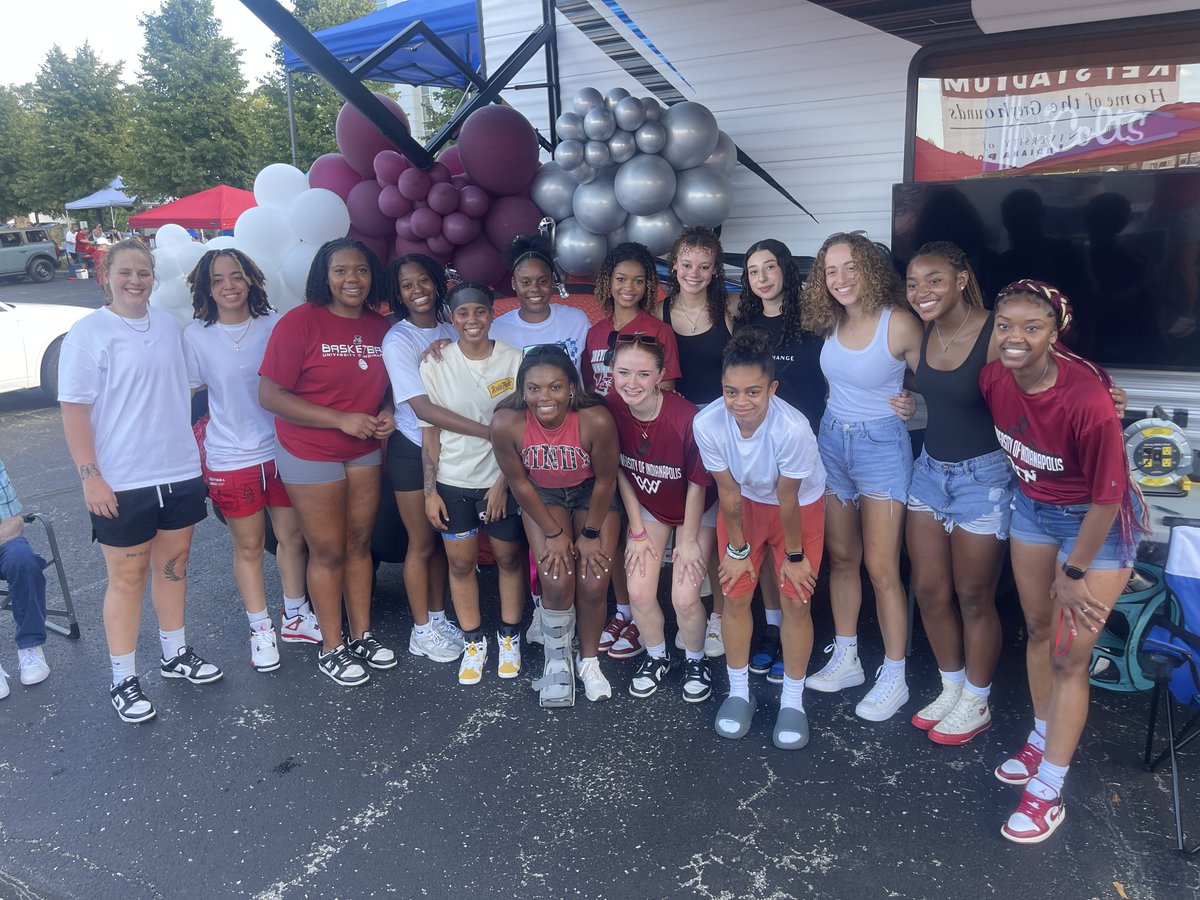 We had an amazing time at the UIndy Football Tailgate! It was the perfect day filled with team bonding, fun, and celebrating a big football win! 🏈🎉 Be sure to swing by and see us at Homecoming – you won’t want to miss it! 🐾