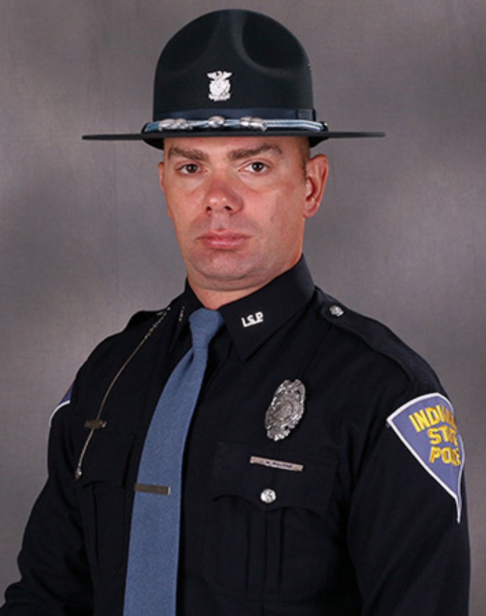 Trooper Joe Malone climbed up an interstate sign where he compassionately &amp; emphatically convinced a young woman not to jump into traffic. Eventually, she reached out to Trooper Malone, they shared a hug &amp; <a href="/IFD_NEWS/">Indianapolis Fire Department 🚒</a> got them both down safely

Please contact <a href="/988Lifeline/">988 Suicide & Crisis Lifeline</a> for help