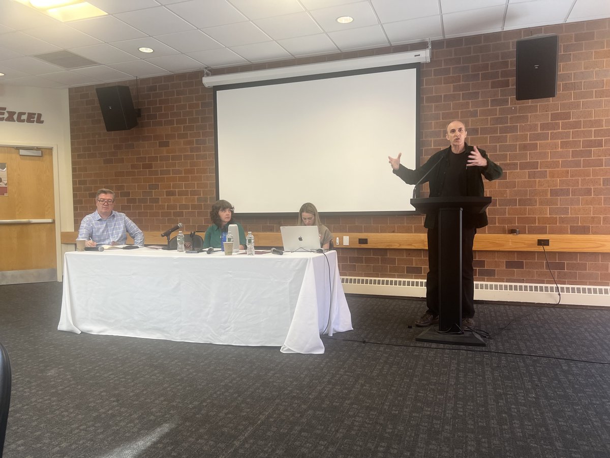 BCIrishStudies's tweet image. This past weekend, our faculty participated in a 'Revisiting the Irish Famine' panel at NAVSA (North American Victorian Studies Association), held here at BC! 

Jim Smith moderated while Guy Beiner and Colleen Taylor joined Mary Mullen from Villanova University