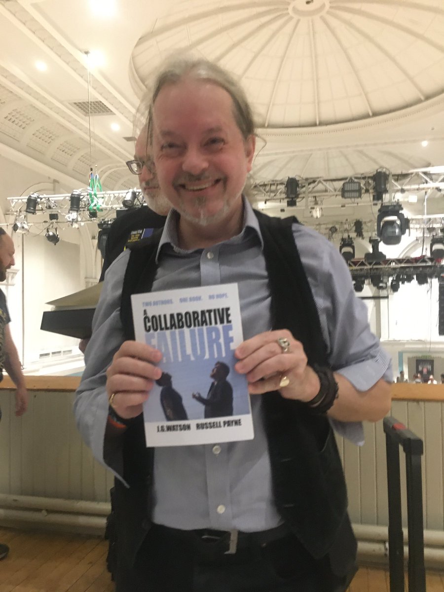 Huge thanks to everyone behind <a href="/TBCBedford/">To Be Continued</a> this year. If you’ve never been &amp; you love comic art, go next year!

Caught up with old friends, made new ones, bought comics. Great guest list, interesting panels, sketch roulette, nice vibes &amp; the worlds greatest samosas.

#tbcbedford