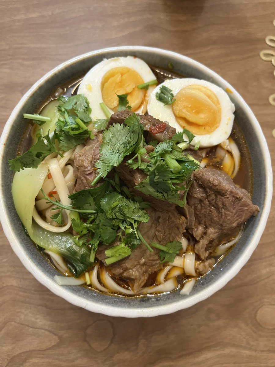 Michell75973658's tweet photo. Home made spicy beef noodle soup https://t.co/gI82teagrz