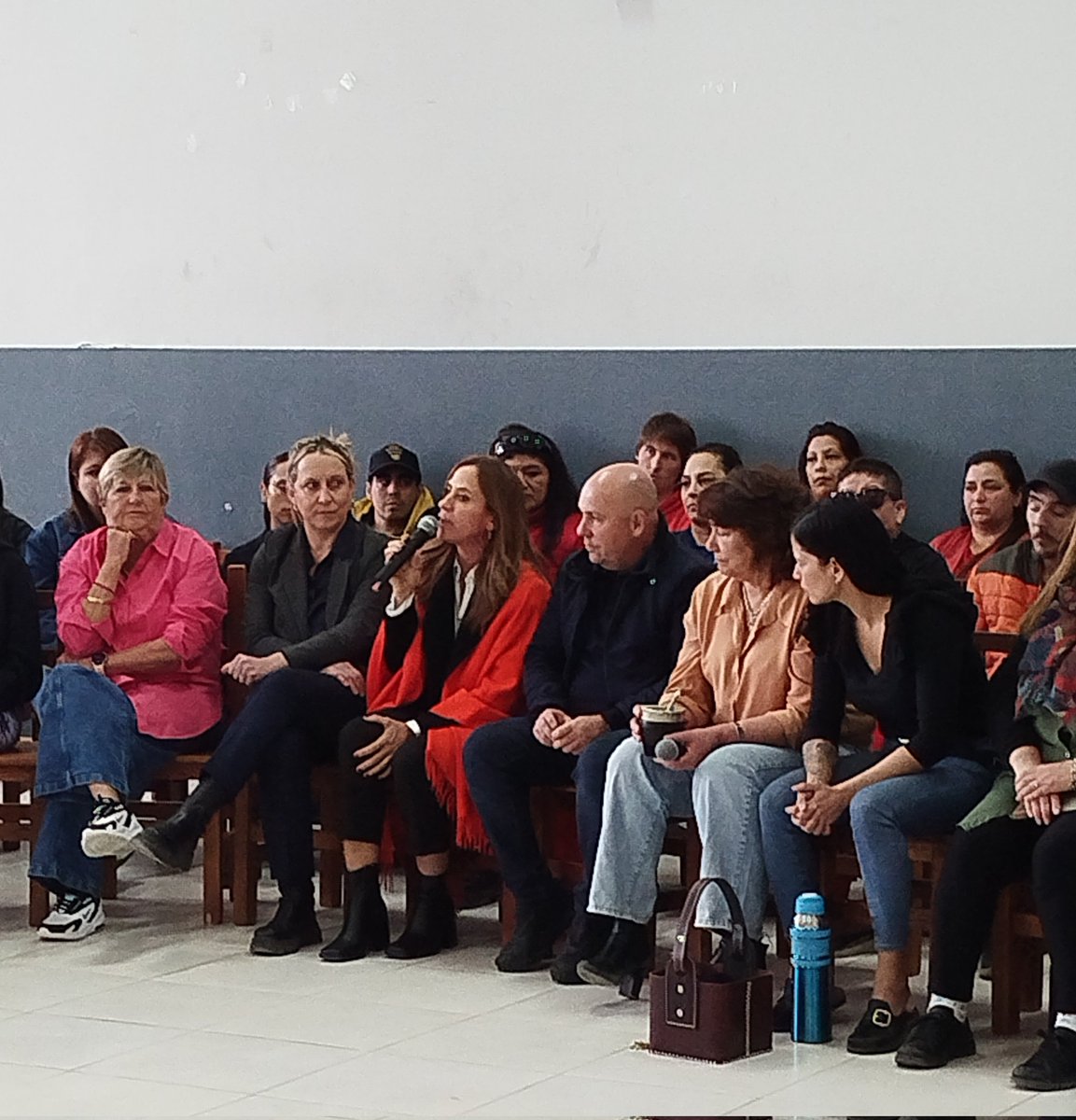 martarivas82's tweet photo. Hay que volver a las bases, defender la justicia social de Perón y Evita. Gracias a las compañeras por este encuentro #mujeresmilitantes @eugealia @vtolosapaz @MarcelaFanego y nuestro gran dirigente @Gus_Sastre a quien vamos a acompañar. Todos juntos por un mañana mejor .✌🏼 https://t.co/vrs7glt4MO