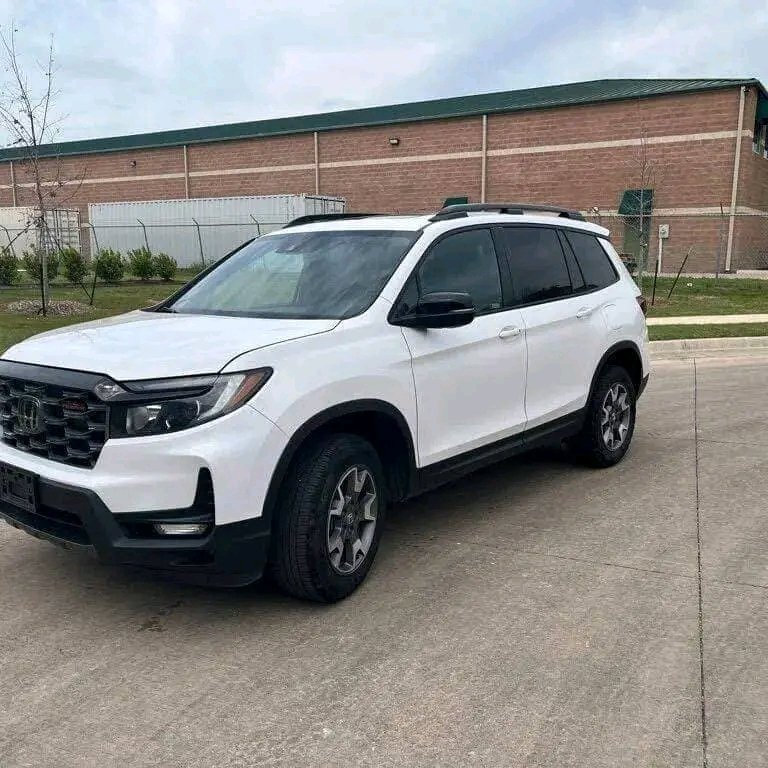 LockyIce's tweet image. 2022 Honda Passport TrailSport AWD - 
PRICE $4000
DOWN PAYMENT $500
FINANCING AND PAYMENT 
Clean title
Make:Honda
Year:2022
Trim: TrailSport AWD
Body type:SUV / Crossover
Exterior color:White
Interior color:Black
Mileage:41,950 miles
Transmission:Automatic
Engine:280 3.5L V6
