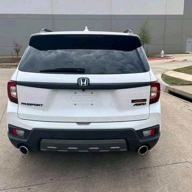 LockyIce's tweet image. 2022 Honda Passport TrailSport AWD - 
PRICE $4000
DOWN PAYMENT $500
FINANCING AND PAYMENT 
Clean title
Make:Honda
Year:2022
Trim: TrailSport AWD
Body type:SUV / Crossover
Exterior color:White
Interior color:Black
Mileage:41,950 miles
Transmission:Automatic
Engine:280 3.5L V6