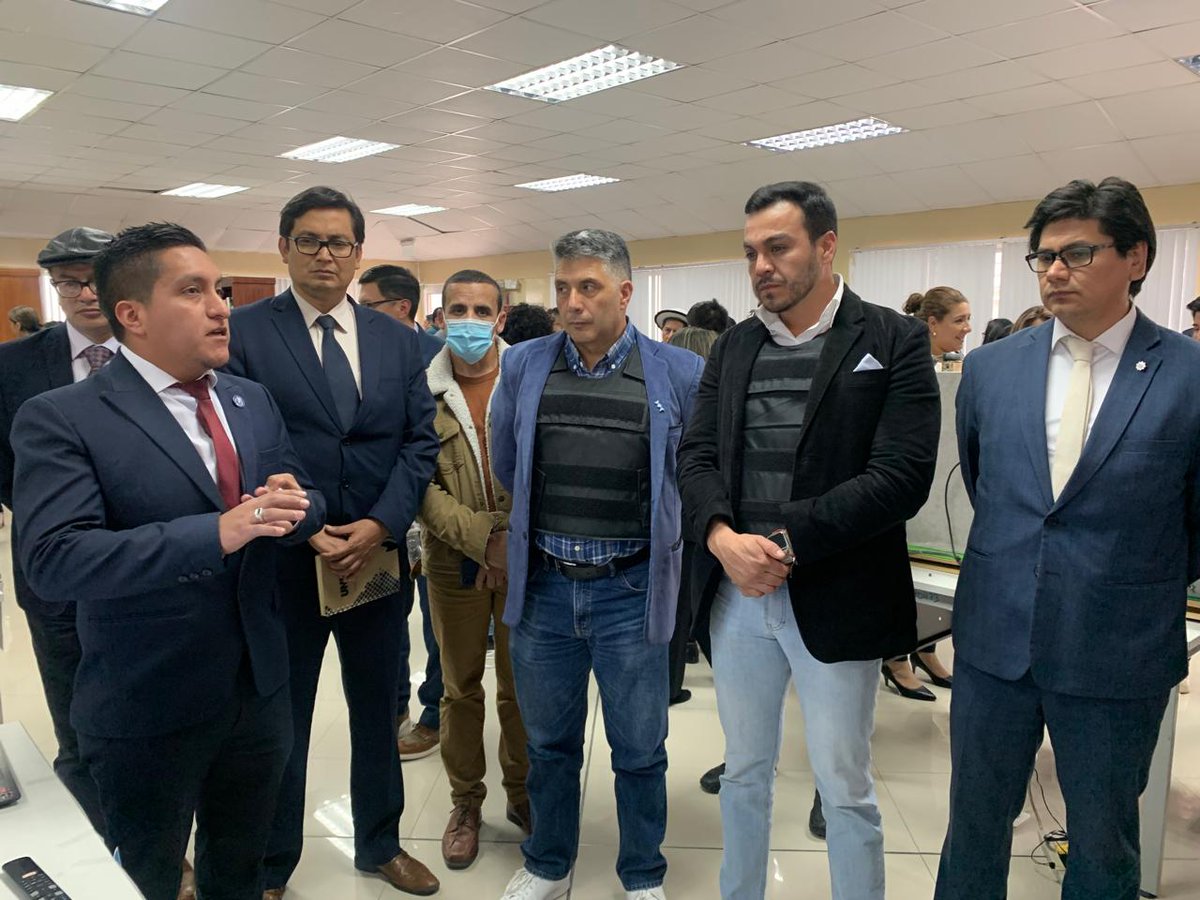 TecAzuay's tweet photo. 2/4...diversos institutos técnicos y tecnológicos, además de buenas noticias para la comunidad académica.
✅ Presentamos el proyecto de Monitoreo Integrado de la Calidad del Aire en el TEC Azuay, ubicado en el Parque Industrial de Cuenca. 👏🏼 👏🏼
✅ Además, nuestros estudiantes https://t.co/8BEmPhD0Yl