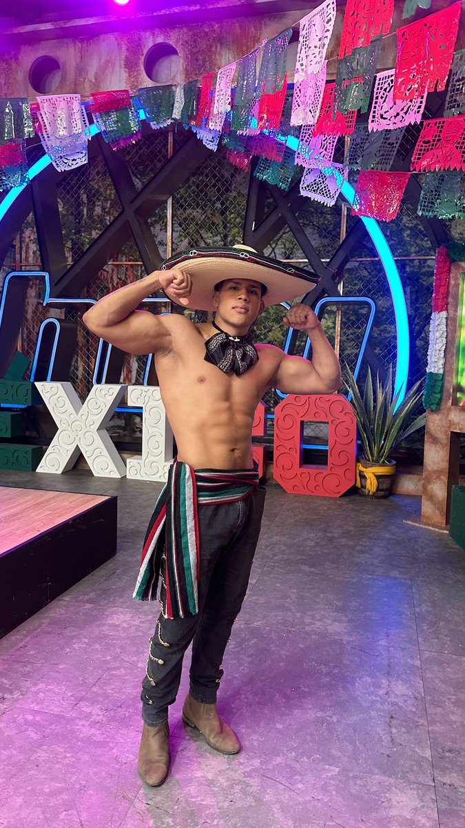 Isslas_'s tweet photo. 🇲🇽🇲🇽 https://t.co/4LOrYobM8T