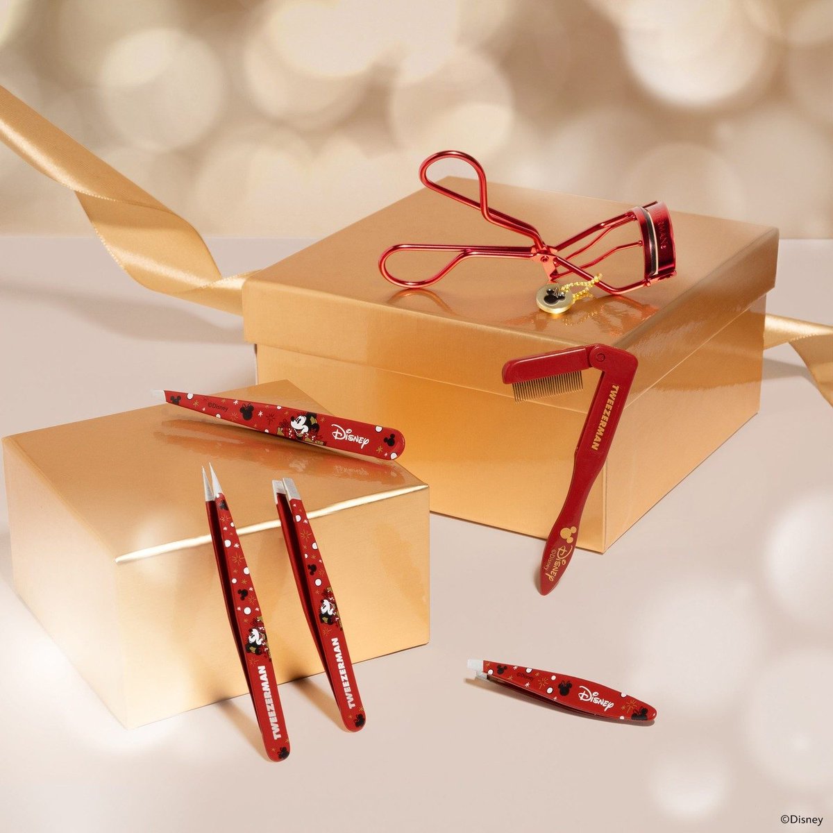 Tweezerman (@tweezerman) on Twitter photo Unwrap the wonder this season. Our Magic All Around Collection in collaboration with <a href="/DisneyStyle/">Disney Style</a> is here. ✨
tweezerman.visitlink.me/I2B8qf Unwrap the wonder this season. Our Magic All Around Collection in collaboration with <a href="/DisneyStyle/">Disney Style</a> is here. ✨
tweezerman.visitlink.me/I2B8qf