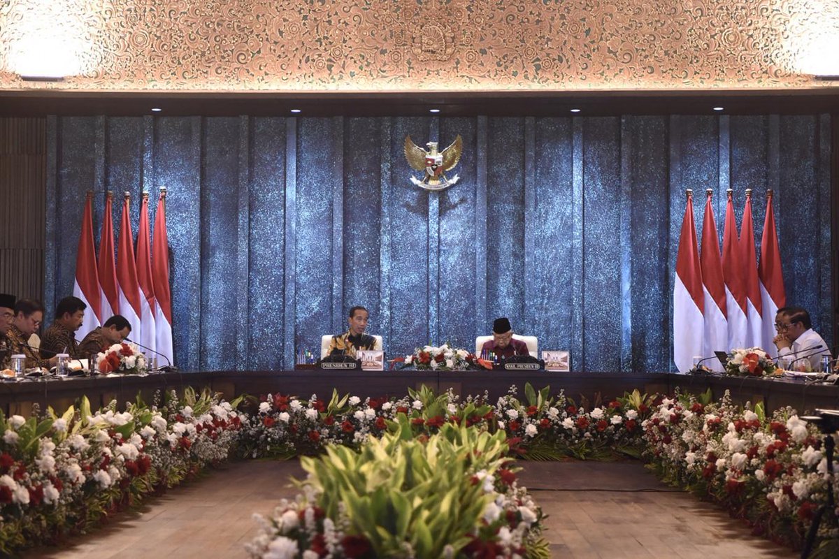 jakpost's tweet photo. Big government: Neither efficient nor effective - Editorial - The Jakarta Post #jakpost https://t.co/8vaAj2vsCt https://t.co/QO8R79cDyN